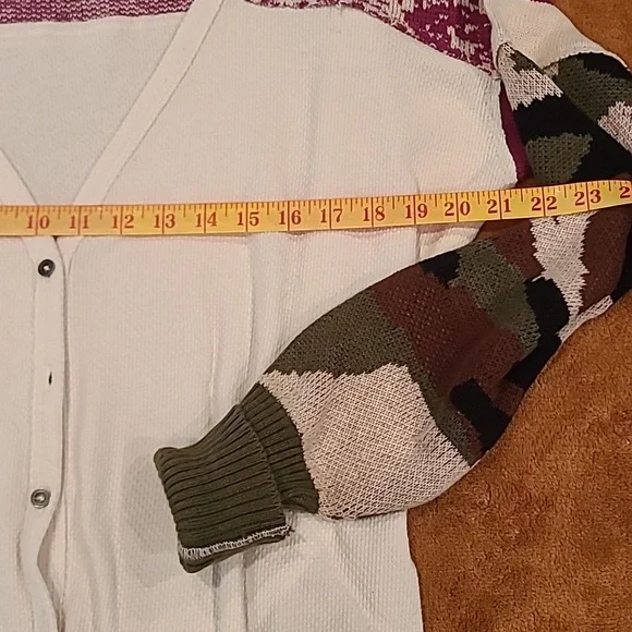 Chic Lucky Brand Cardigan with Camouflage and Purple Accents Size small - Picture 2 of 8